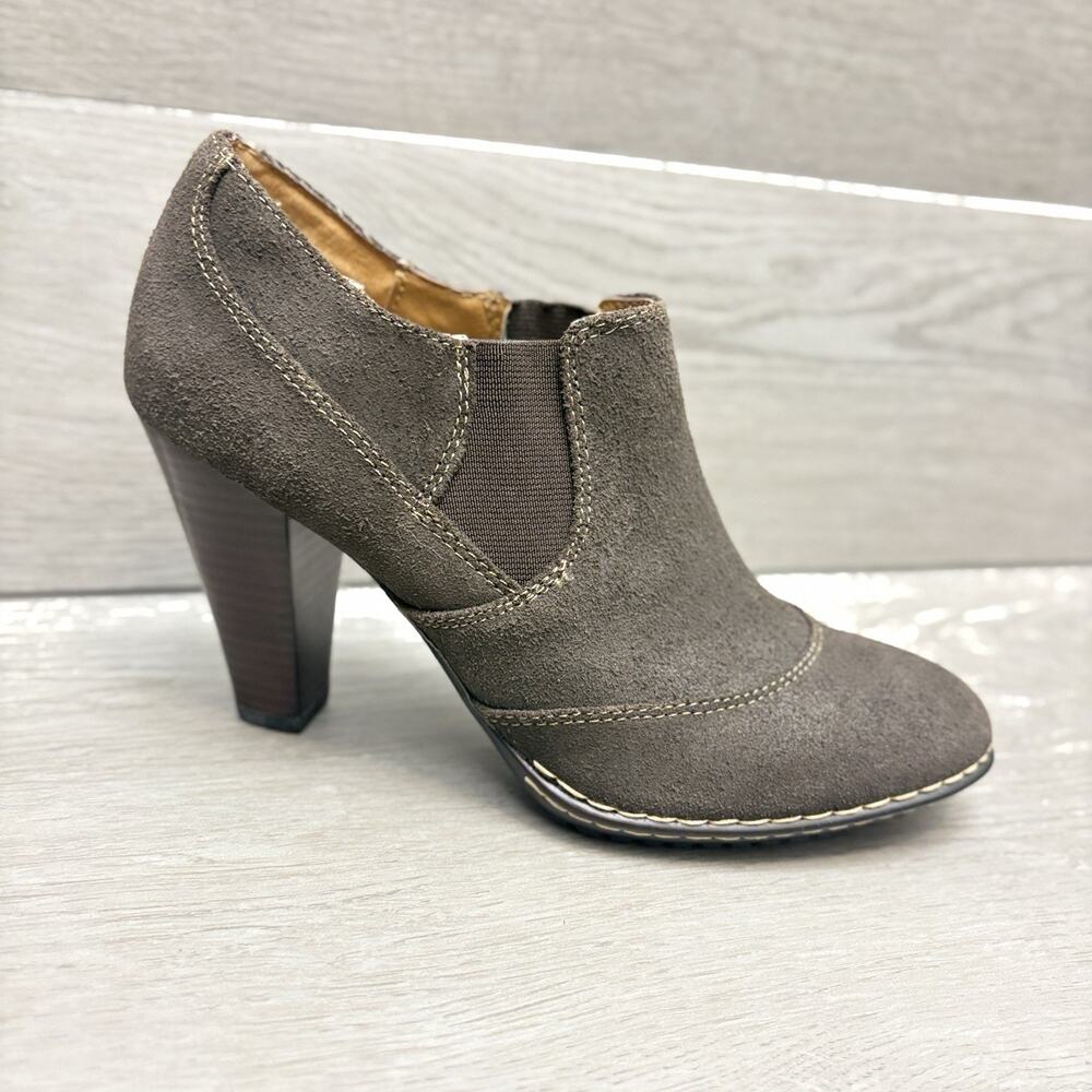 Sofft Shoe Bootie Simola Brown Suede Stacked Block Heel Slip On Pump Size 7.5M